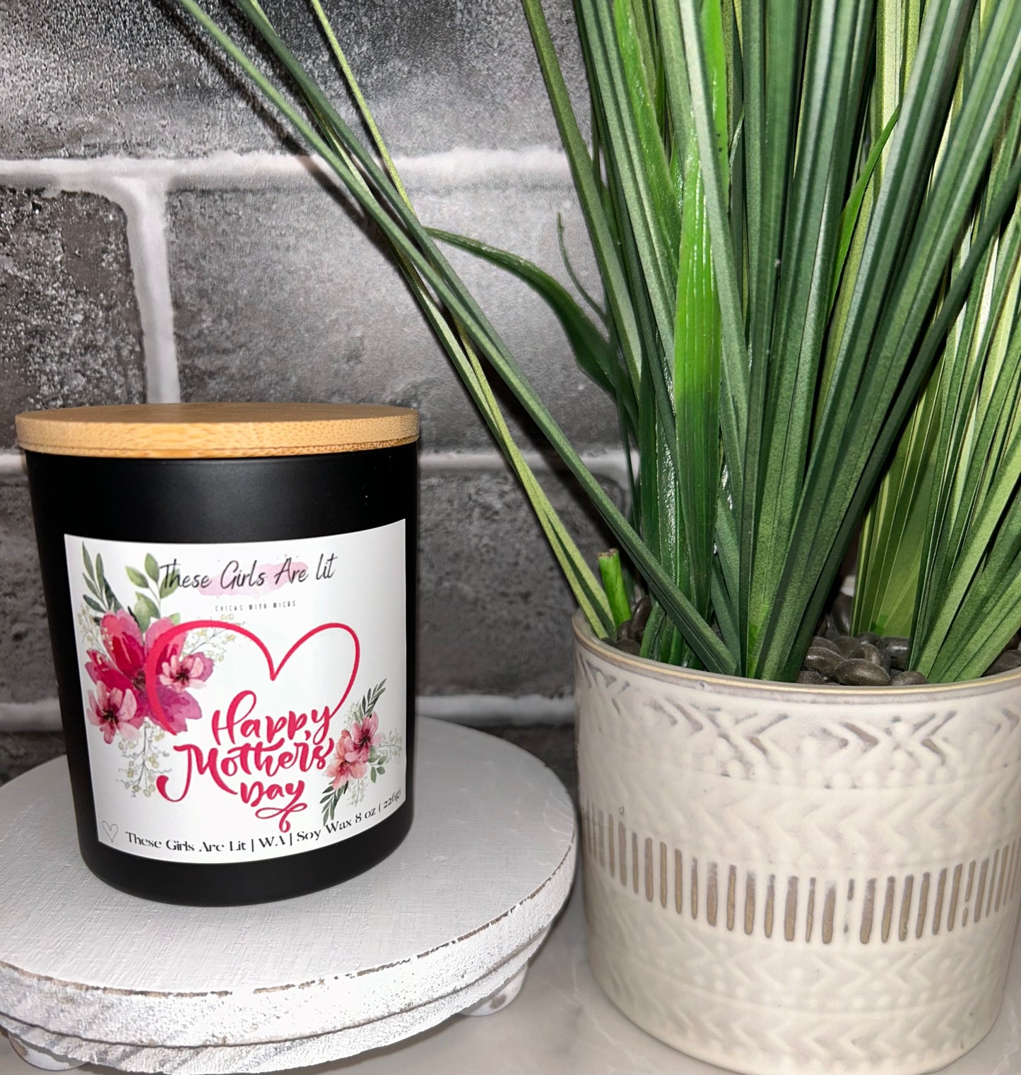 8 oz Glass Happy Mother's Day Heart and Floral Candle